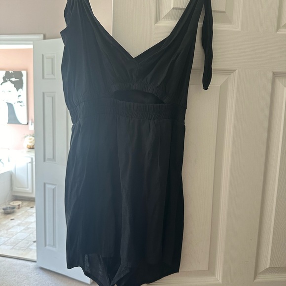 Romper - Picture 2 of 2